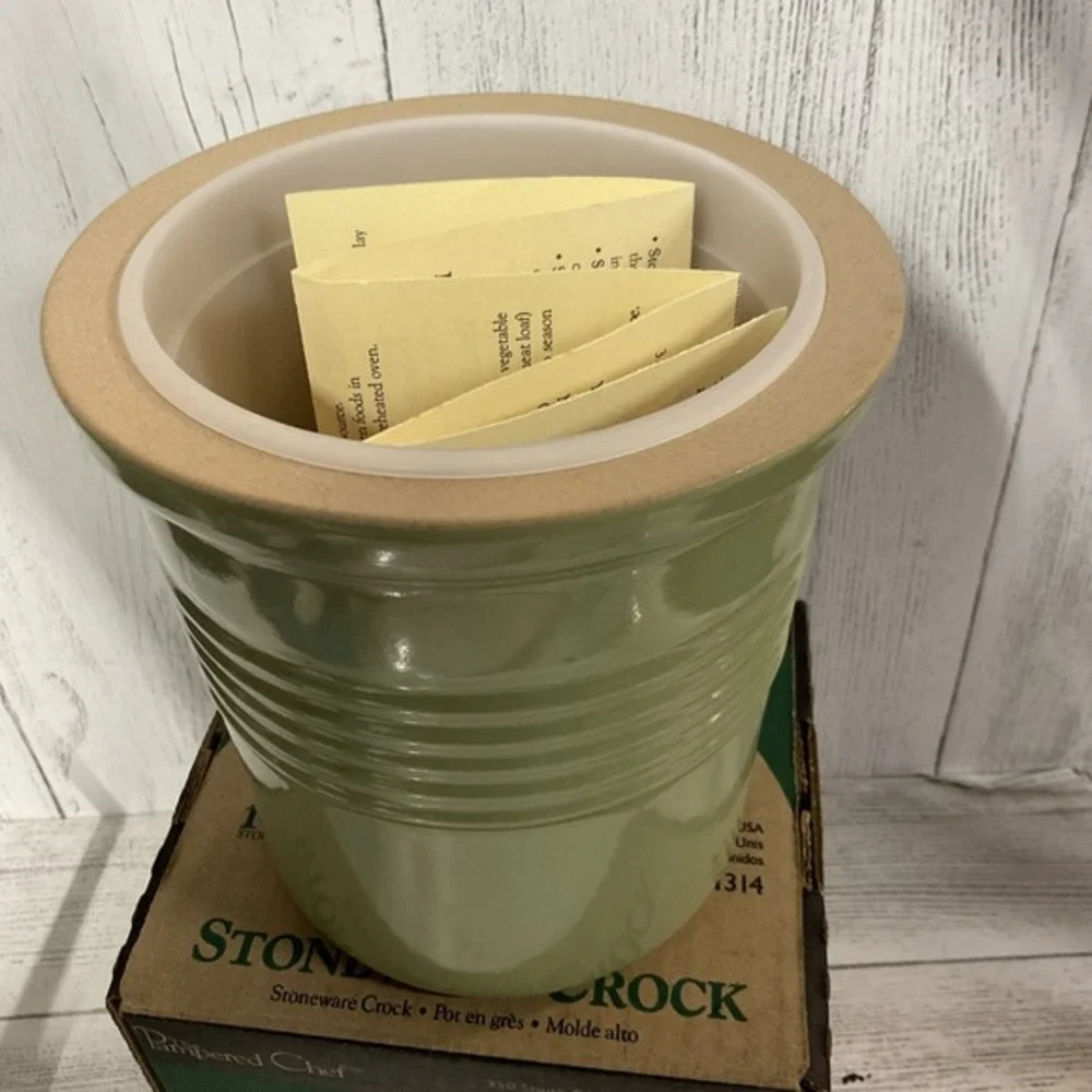 Pampered Chef Stoneware Crock Light Green‎ #1314 / Utensil Holder NIB